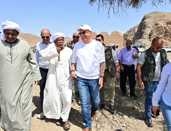 وزير الري يزور منشآت حماية السيول في البحر الأحمر ويتناول سبل الاستفادة من المياه المحجوزة