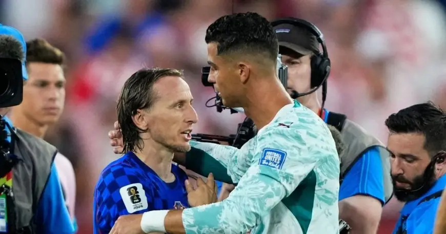 لوكا مودريتش يصف كريستيانو رونالدو بالوحش ويؤكد مكانته الخاصة في قلبه