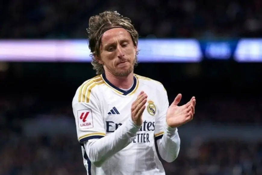لوكا مودريتش يوجه رسالة مؤثرة لريال مدريد ويكشف عن مفاجأة بشأن عودته