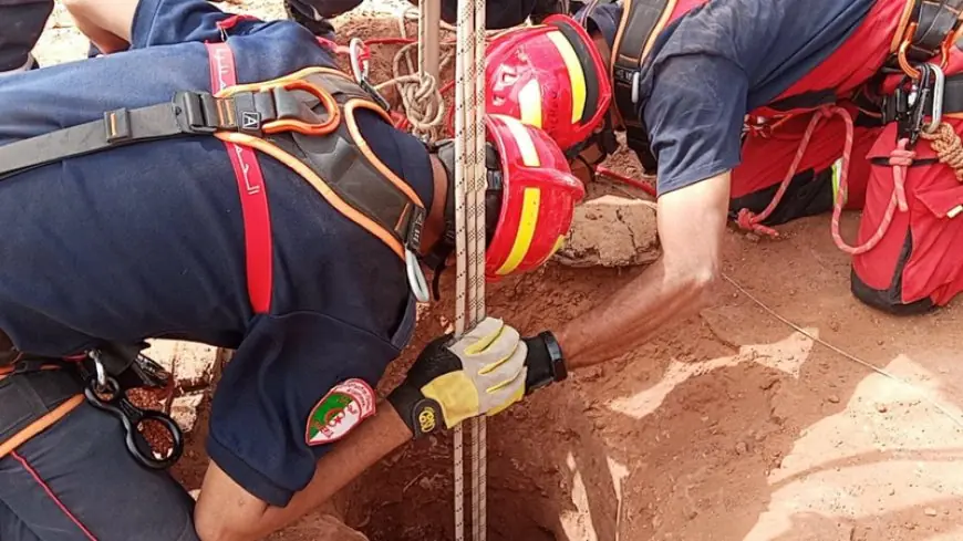 مأساة الطفل الجزائري أيوب العالق في بئر منذ 24 ساعة تنتظر جهود الإنقاذ