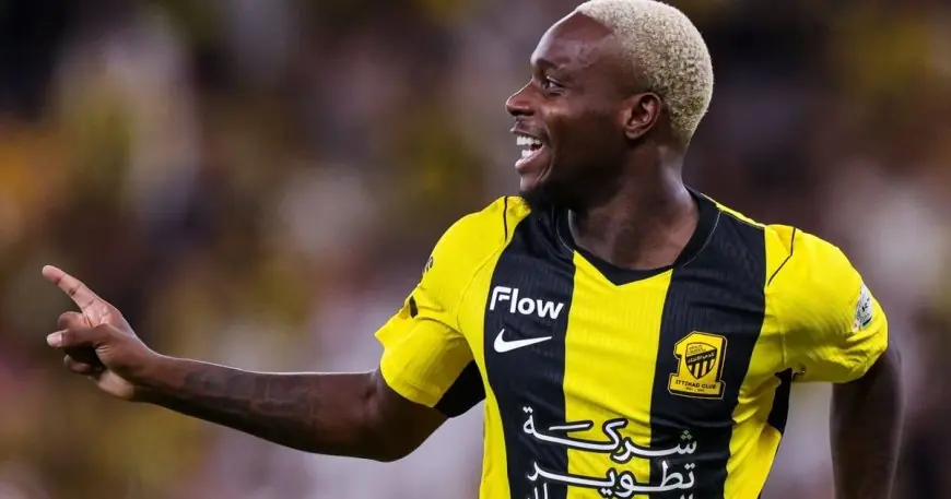 الاتحاد يفاجئ النصر بثنائية إيلينيكينا السريعة في كلاسيكو دوري روشن