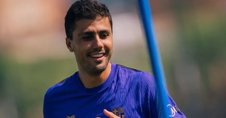رودري يظهر لأول مرة كأساسي مع برشلونة في مواجهة مثيرة ضد فالنسيا