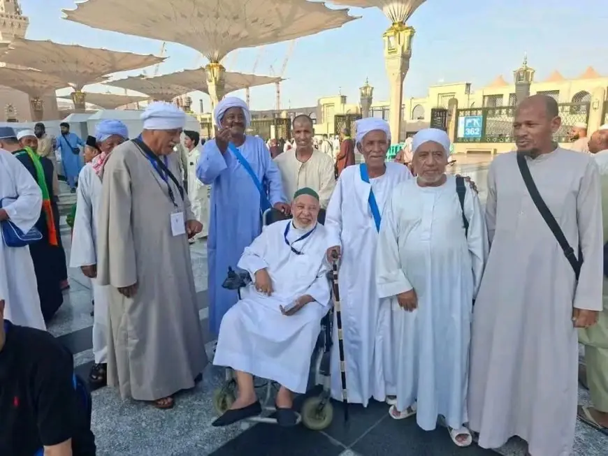 صور حصرية توثق رحلة المعتمرين المصريين مع 3 ضحايا وإصابات في حادث انقلاب الحافلة