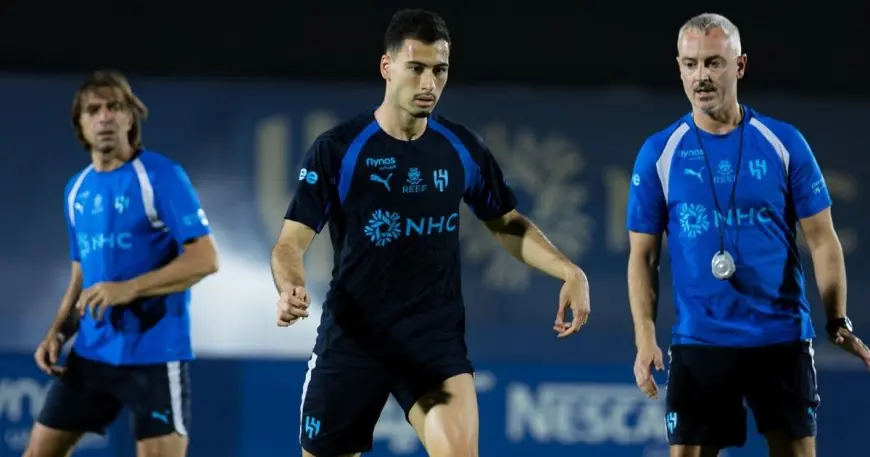 مارتينيلي يقود هجوم الدوري الإنجليزي في تشكيلة الهلال أمام نيوم