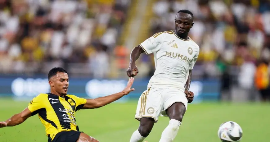 مرشحان من الدوري السعودي يتنافسان على الكرة الذهبية 2026