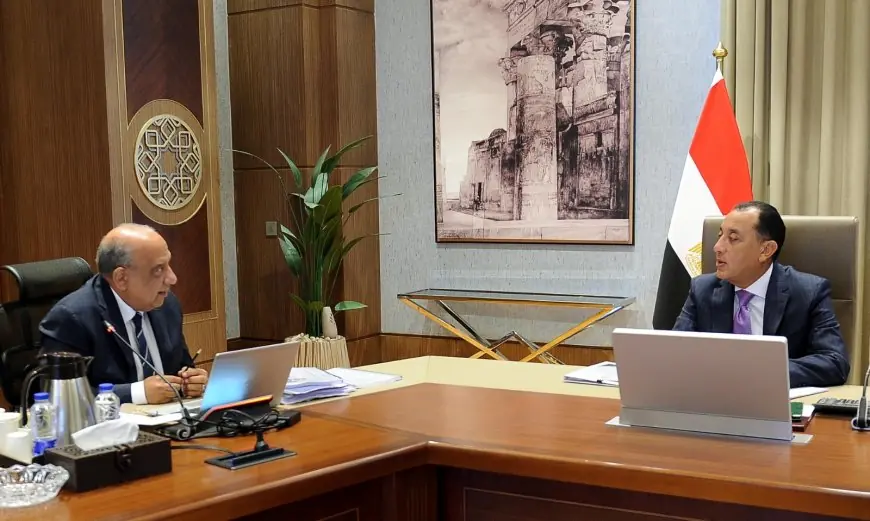 رئيس الوزراء يراجع المشروعات الحالية والمستقبلية لتطوير قطاع الطاقة المتجددة