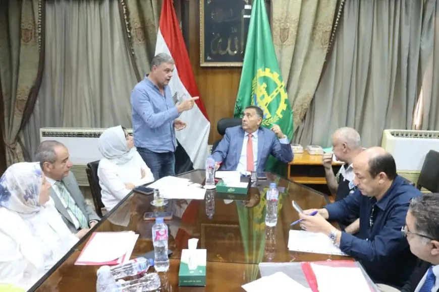 محافظ القليوبية يلبّي شكاوى المواطنين ويأمر بدعم مواطن يعاني من بتر الركبة