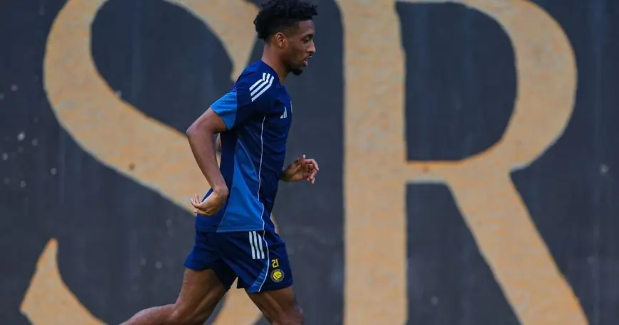 كومان يغيب عن تشكيلة النصر في مواجهة الخليج في الدوري السعودي