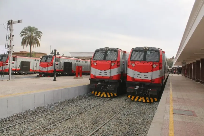 كامل الوزير يتفقد ورش السكك الحديدية ويؤكد على أهمية جاهزية القطارات الفنية قبل انطلاقها