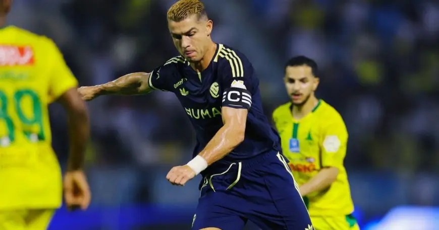 النصر يتعثر أمام الخليج ويتراجع إلى المركز الثالث