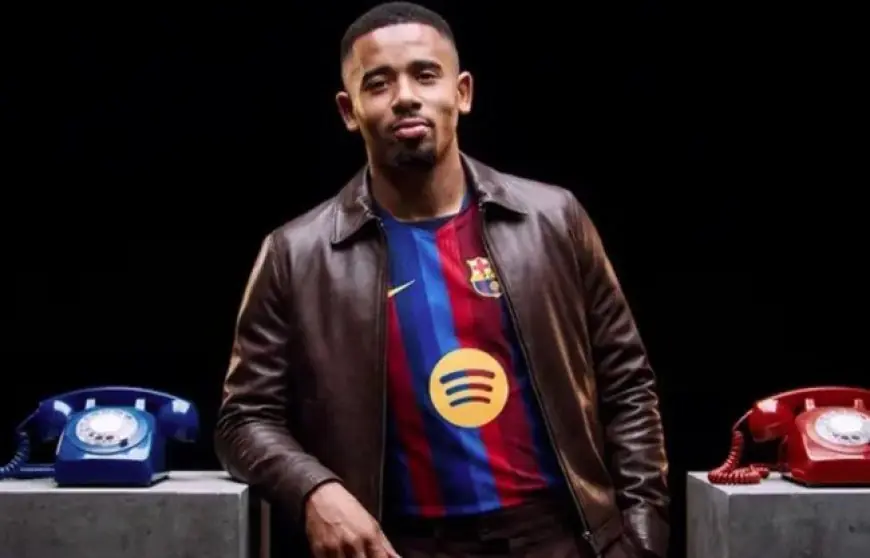 برشلونة يعد جيسوس ليكون بديلاً لرافينها ويعمل على إدارة دقائق نجمه البرازيلي