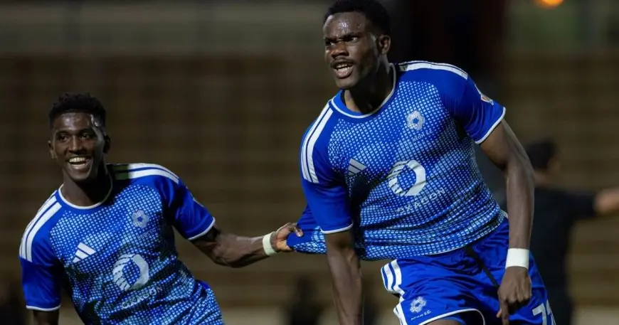 قاهر الهلال نيوم يواصل تألقه المذهل رغم طرد المدرب