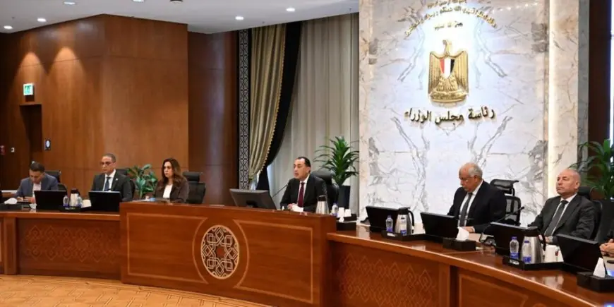 مدبولي يأمر بتحويل المحافظات إلى واحات خضراء ومنع قطع الأشجار لاستغلال المساحات الخالية