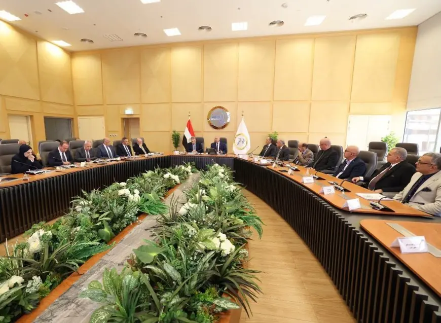 توجيهات عاجلة من كامل الوزير لتسريع تطوير الموانئ والنقل البحري