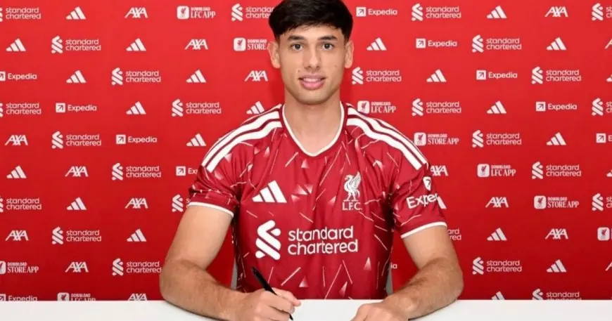 ليفربول يحقق حلم المجري فاركاس بعودة سريعة بعد مغادرته في سن صغيرة