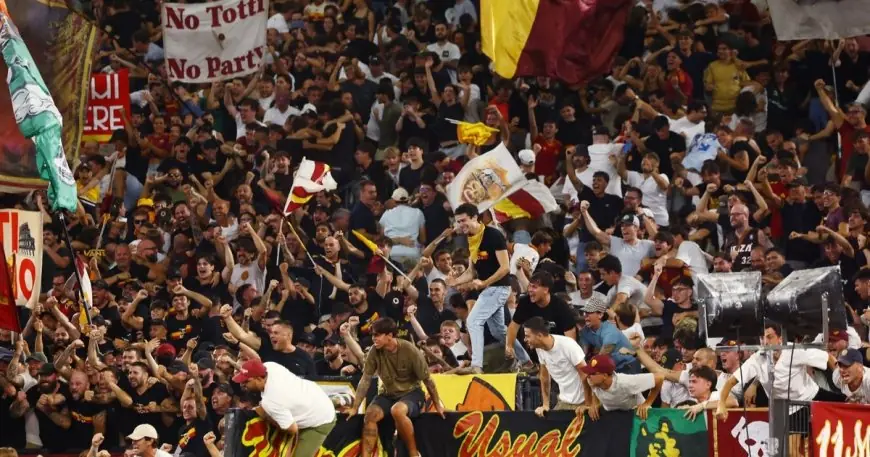 منع 16 مشجعاً لروما من دخول الملاعب بسبب التحية الفاشية