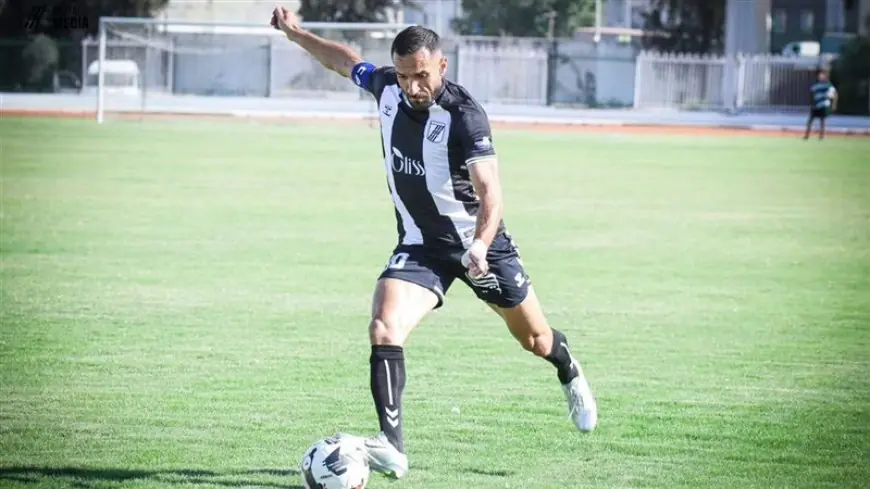 الصفاقسي يرفض عرضا مغريا من أهلي بنغازي لاستقطاب النجم علي معلول