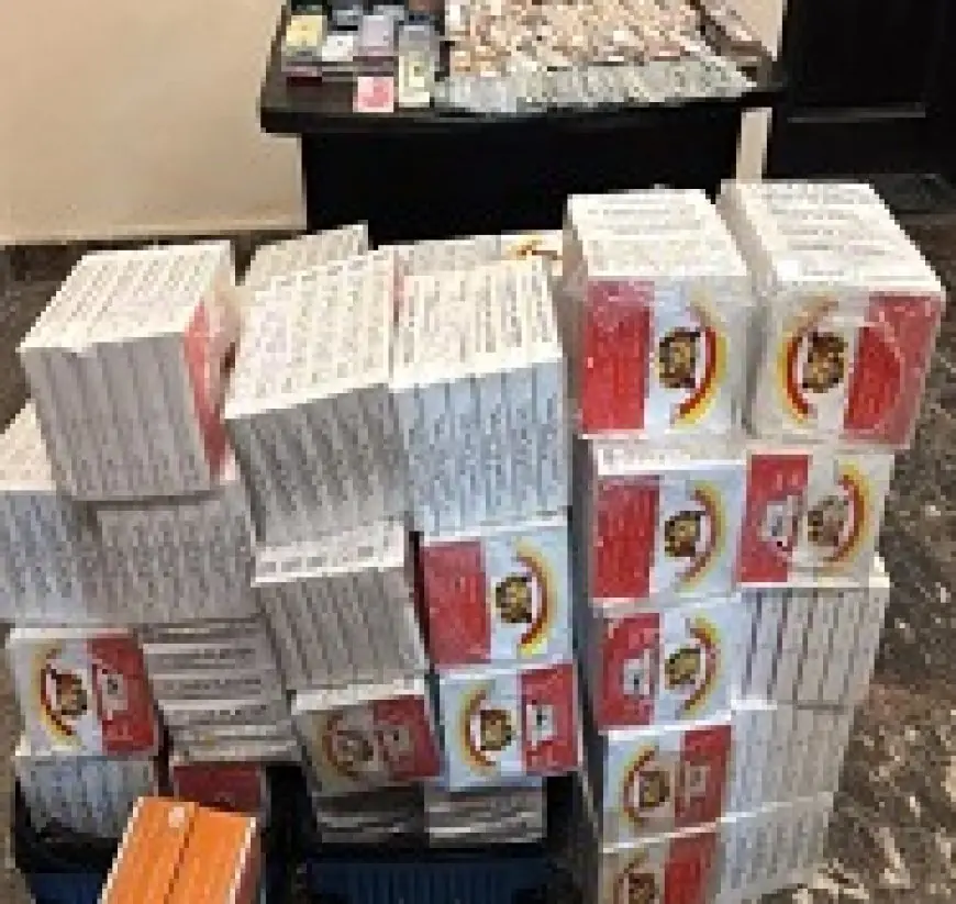 مصادرة 620 علبة سجائر مجهولة المصدر ومنتهية الصلاحية في حي العرب ببورسعيد