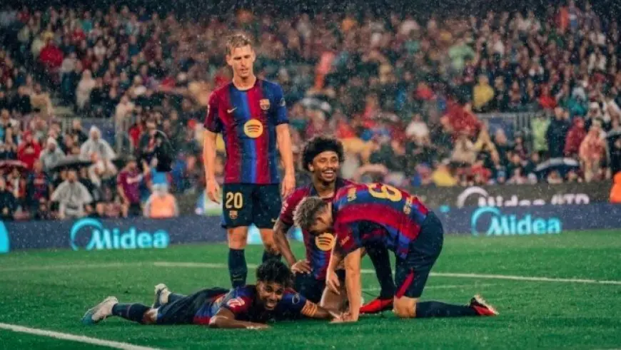 قطار برشلونة يسعى لتحقيق الانتصار السابع في مدينة إشبيلية بالدوري الإسباني