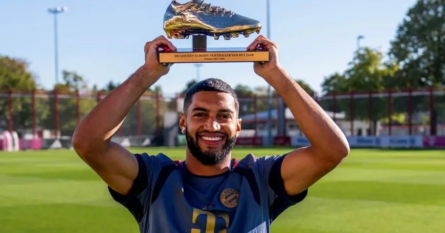 المغربي صيباري يتألق ويحصد جائزة أفضل لاعب في الدوري الهولندي رغم توقيعه مع بايرن ميونخ