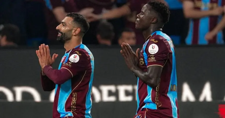 محمد صلاح يتألق بثلاثية مذهلة ويفاجئ غلطة سراي بأداء ميسي