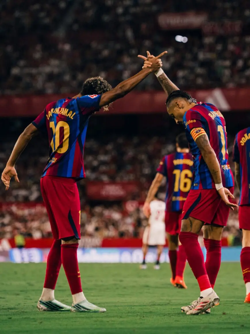 برشلونة يحقق فوزاً مثيراً بثلاثية على إشبيلية في الدوري الإسباني مواصلاً سلسلة انتصاراته