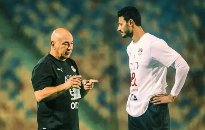 محمد الشناوي يقترب من اعتزاله الدولي.. ما الذي يجري بينه وبين حسام حسن؟