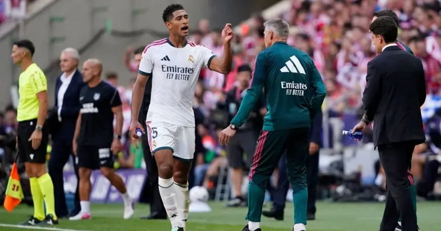قناة ريال مدريد تهاجم الحكم وتتهمه بمحاباة لاعبي برشلونة وتدعو لمغادرة الليغا