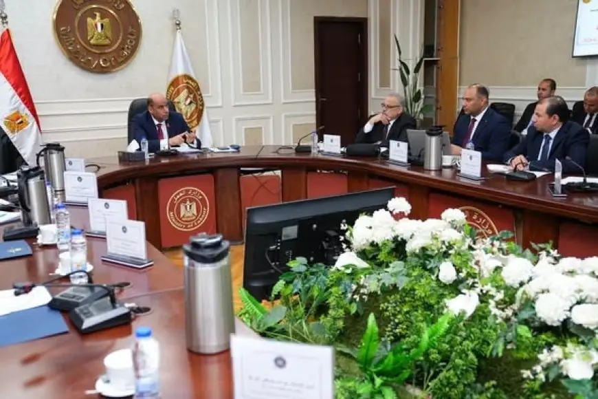 وزير العمل يطلق 10 مبادرات لتحديث المركز القومي للسلامة والصحة المهنية وتعزيز دوره