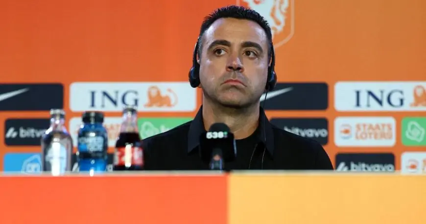 تشافي يدعو المشككين في هولندا لمتابعة الدوري السعودي برؤية جديدة