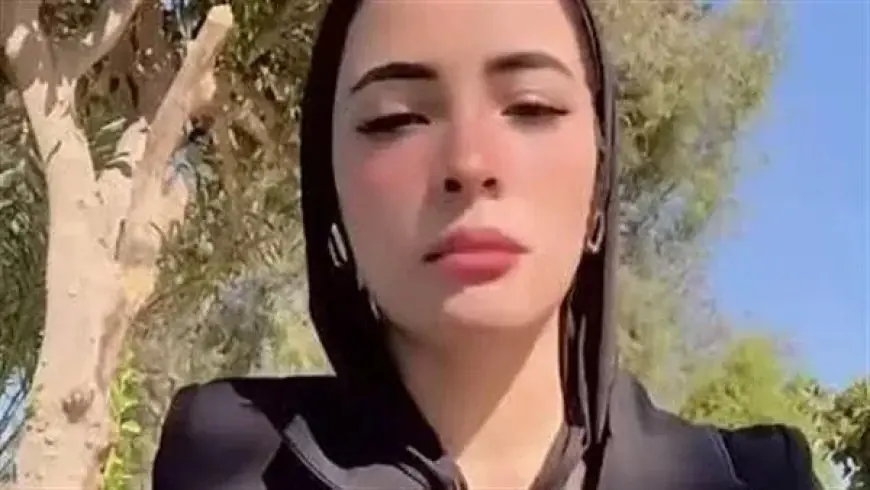 تطورات جديدة في قضية دينا عزت: مصطفى بكري يكشف التفاصيل بعد إخلاء سبيلها
