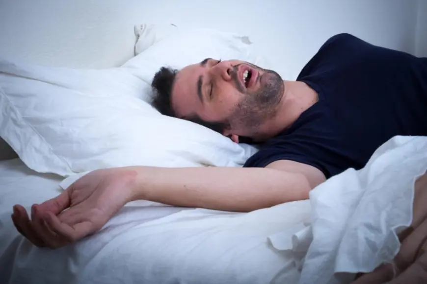 كيف يمكن لمراجعة أحداث اليوم قبل النوم أن تكون مفيدة دون أن تصبح جلدًا للذات