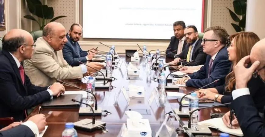 وزيرا الكهرباء والتخطيط يناقشان تعزيز التعاون في مشروعات تحلية المياه البحرية
