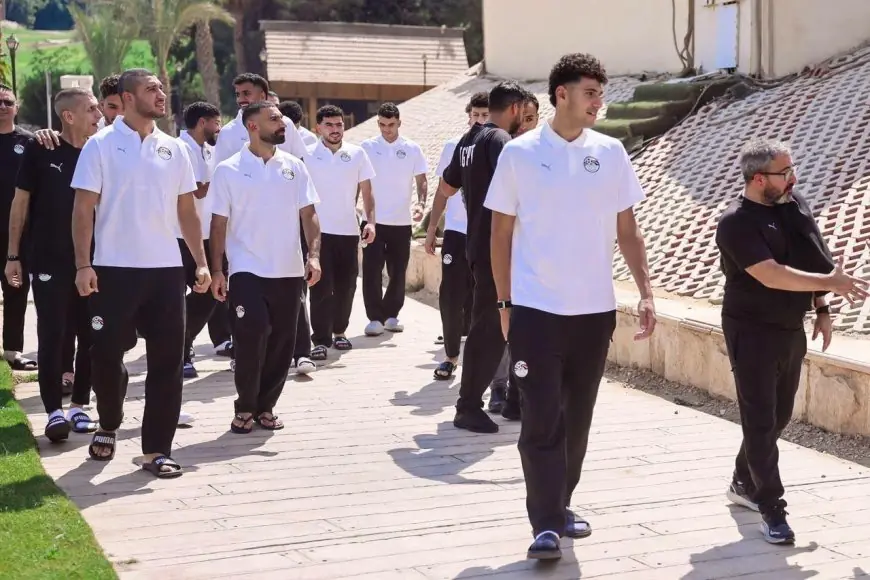 لاعبو منتخب مصر يستكشفون فندق الإقامة قبل مواجهة أنجولا الليلة بالصور