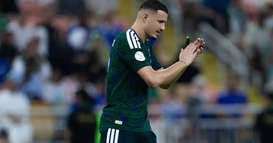 والد عبد الله الحمدان يندد بتصفية الحسابات ضد مهاجم المنتخب السعودي