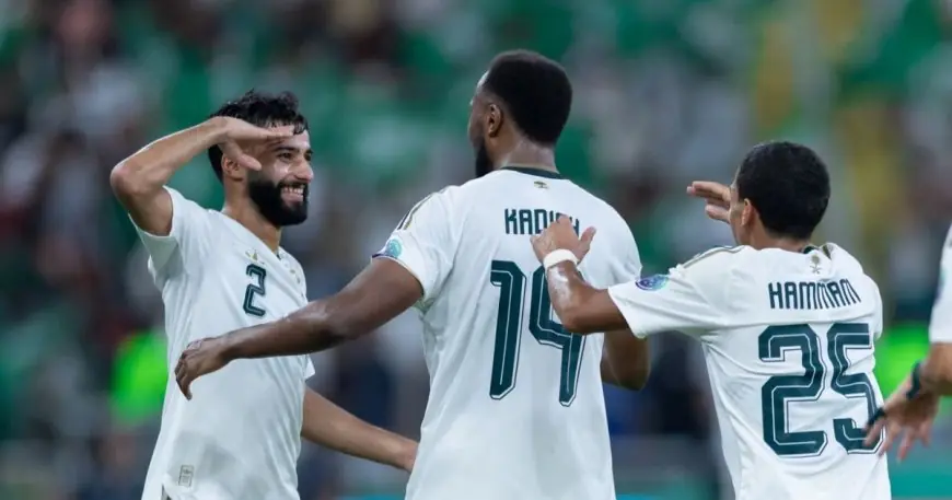 السعودية تتصدر المشهد وتتأهل لنصف نهائي خليجي 27 بثلاثية مذهلة ضد عُمان