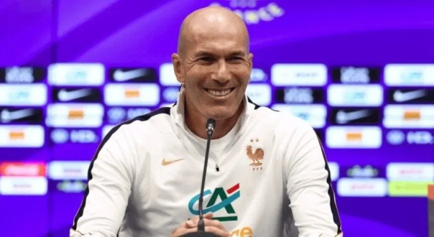 «الكرة تنطلق بسرعة».. زيدان يبعث برسالة خاصة لنجوم منتخب فرنسا قبل مواجهة بلجيكا