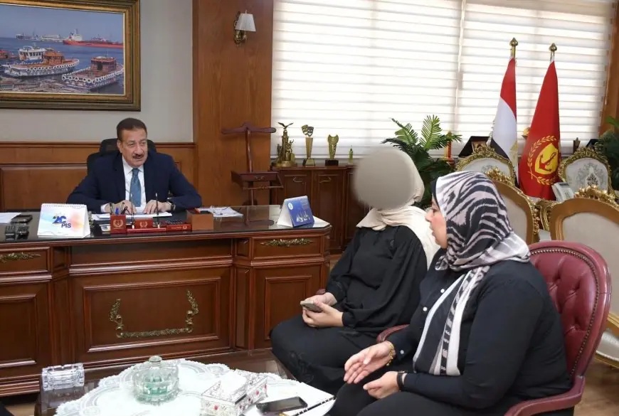محافظ بورسعيد يتولى تجهيز زفاف كامل لعروس ويغطي جميع التكاليف