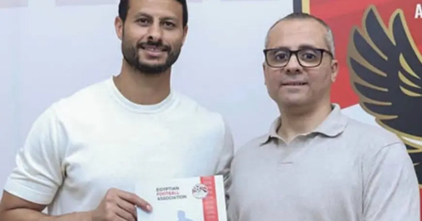 الأهلي يعزز صفوفه بتمديد عقد محمد الشناوي لعامين استجابة لتصريحات حسام حسن