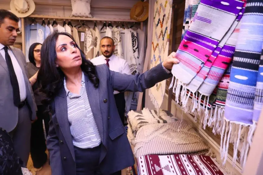 افتتاح وزيرة التضامن لمعرض لوتس لدعم الصناعات الريفية والبيئية في العجوزة