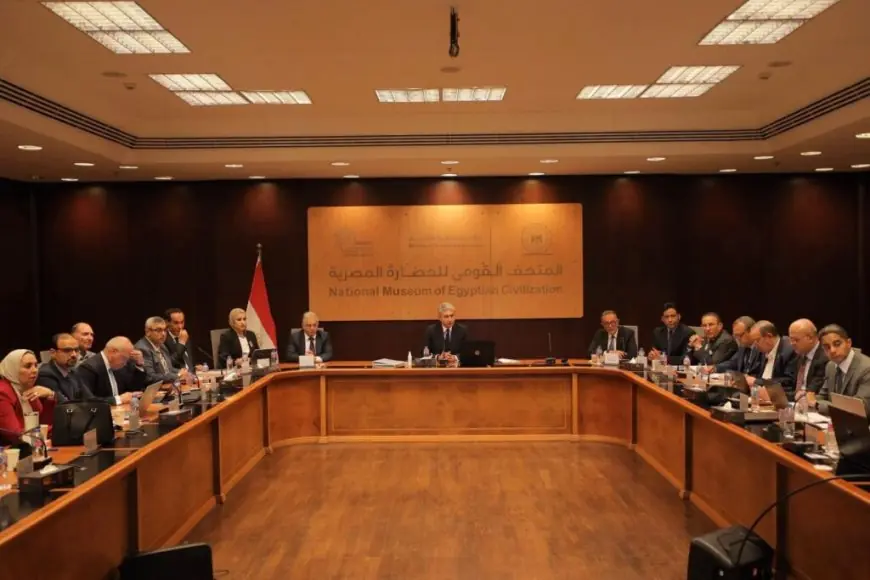 وزير السياحة والآثار يقود اجتماع مجلس إدارة المتحف المصري الكبير