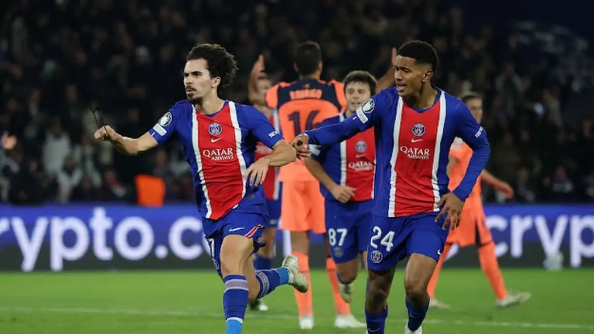 باريس سان جيرمان يتألق ويفوز برباعية حاسمة ضد برشلونة في دوري أبطال أوروبا