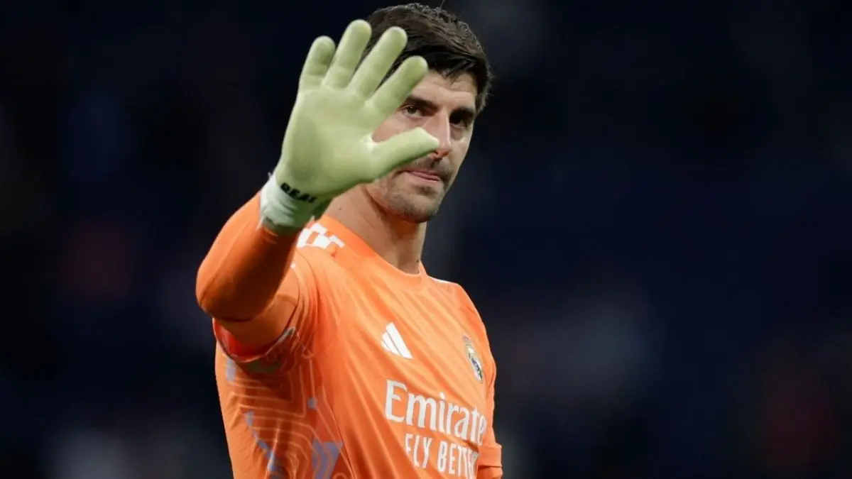 كورتوا يستعد للفوز في برشلونة ويتمنى تحكيمًا عادلًا للجميع