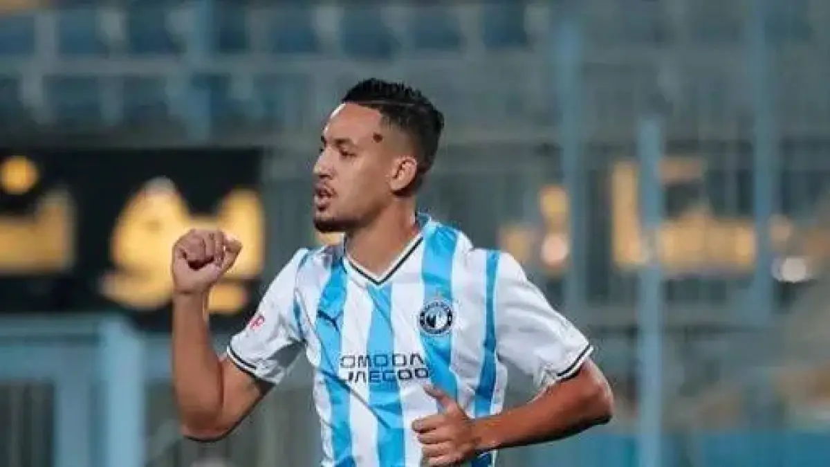 استدعاء نذير بوعلي مهاجم بيراميدز لتعزيز قائمة منتخب الجزائر خلال نوفمبر