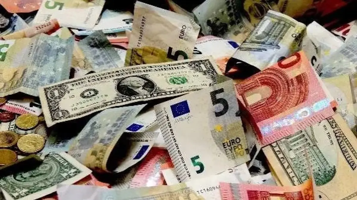 سعر الدولار اليوم في 10 بنوك: تأثير تثبيت الفائدة الأمريكية على الجنيه المصري