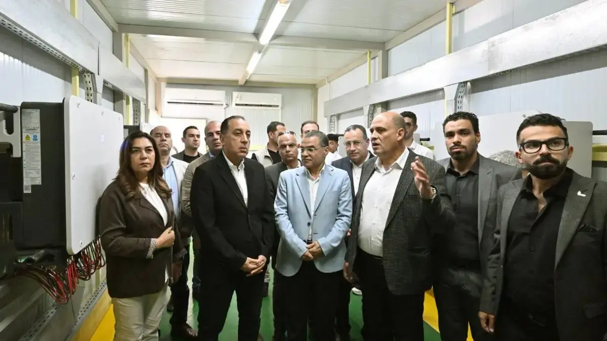 رئيس الوزراء يطلق مشروع محطة الطاقة الشمسية لشركة النصر للبترول في السويس بقدرة 1.2 ميجاوات