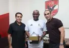 “تكريم موسيماني قبل مباراة مصر وجنوب إفريقيا في نهائي القرن | «صور»”