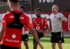 الأهلي يعود إلى التدريبات وأكرم توفيق يتعافى بسرعة من نزلة البرد