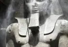 المتحف المصري الكبير يكشف تفاصيل تنظيف تمثال رمسيس الثاني العريق