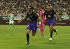 برشلونة يسحق ريال بيتيس بخمسة أهداف ويتربع على قمة الدوري الإسباني